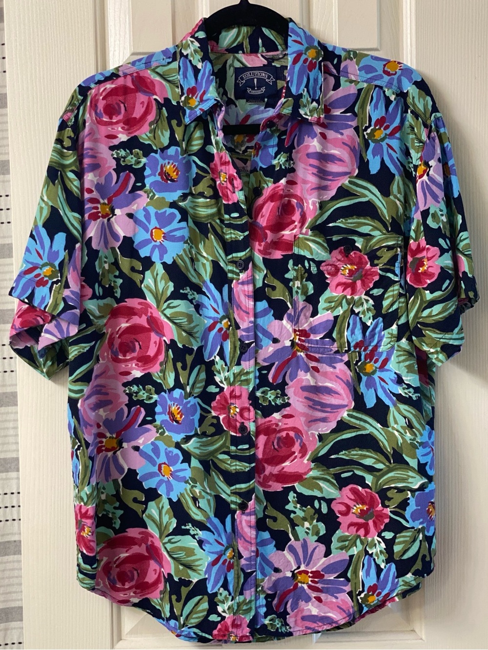Solutions Original Short-Sleeve Floral Button-Up Shirt Size Small